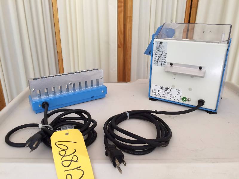 lot 41 image: Barnstead Thernolyne Model C1392 - 10-Well Heat Block Tube Process Incubator - Excellent Condition