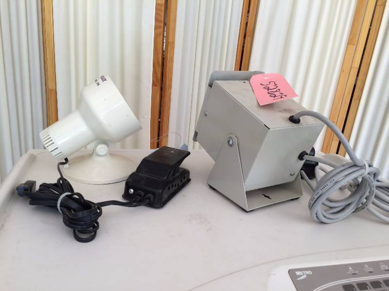 lot 52 image: Infab Corp Portable Luminaire ll102143 X-ray Lab Imaging Diagnostic Exam Light With Step On  Bar Ray Spot Light With Foot Control Switch - Sewing Machine Push Pedal Or Constant Lamp - Super Condition - Great For Mechanics or Crafters