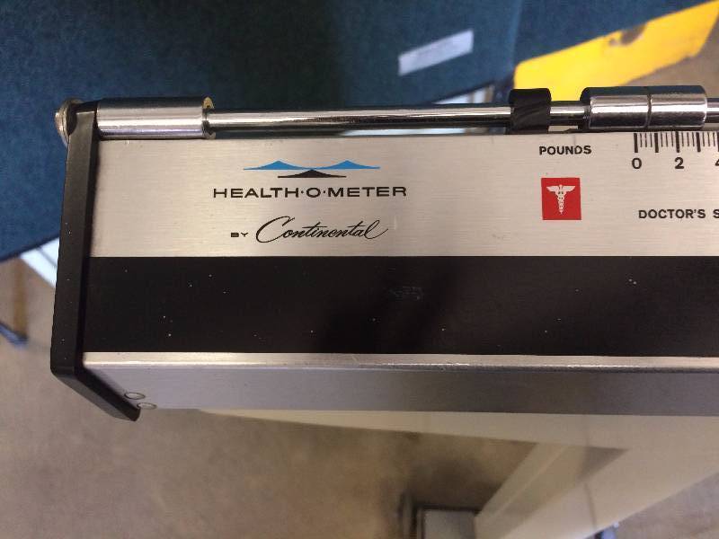 lot 64 image: Health o Meter Heavy Duty Medical Clinic Physicians 350lb Balance Beam Scale  Super Condition