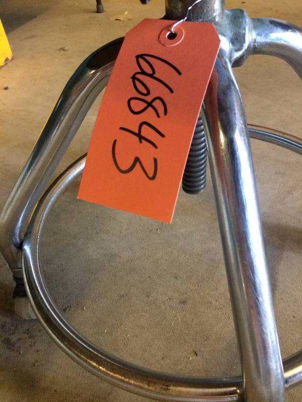 lot 66 image: Roller Leather Stool (4 Legs, Wheels, Screw Type) - Black - Excellent Condition