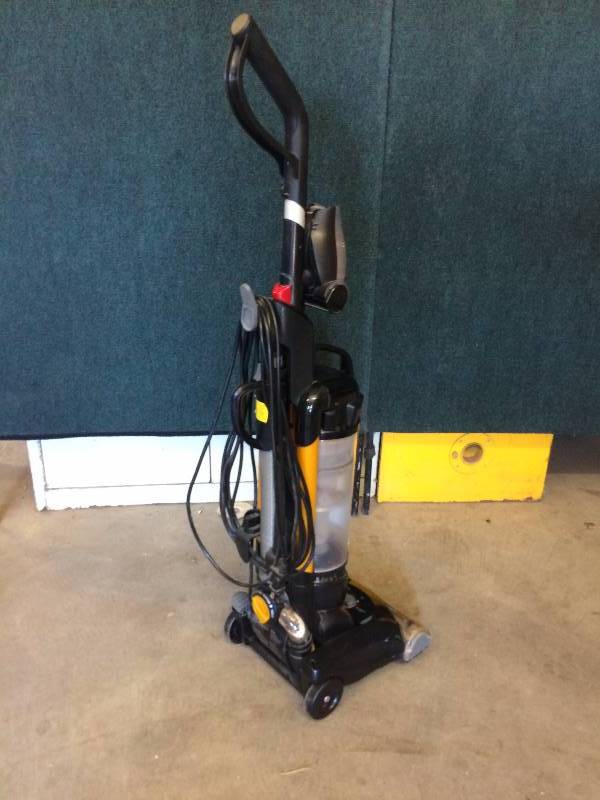 Eureka AirSpeed Bagless Upright Vacuum, AS1000A Powerful 12amp motor