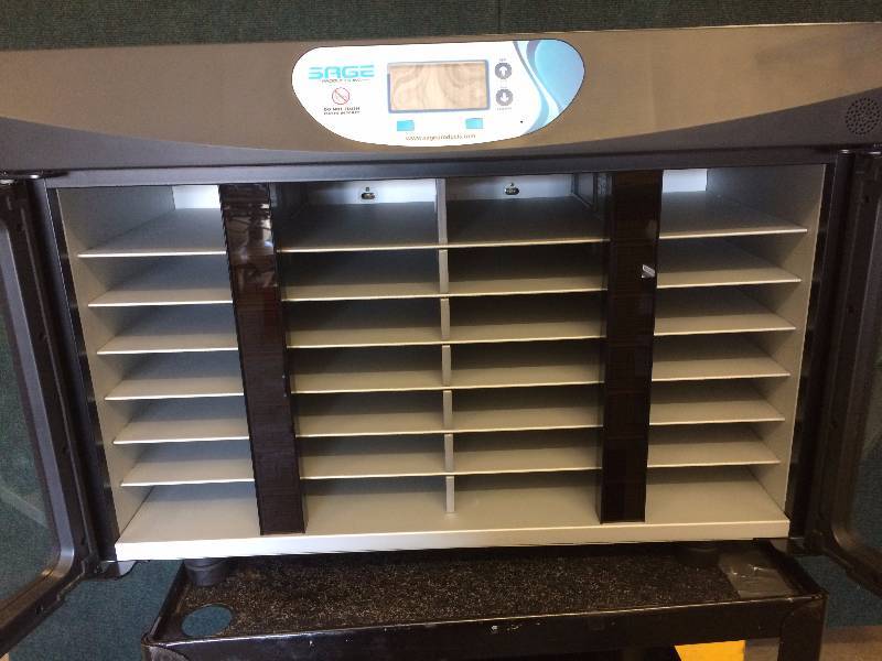 lot 75 image: Sage Comfort Personal Cleansing 28-Count Warmer Model 7938 - Great Condition