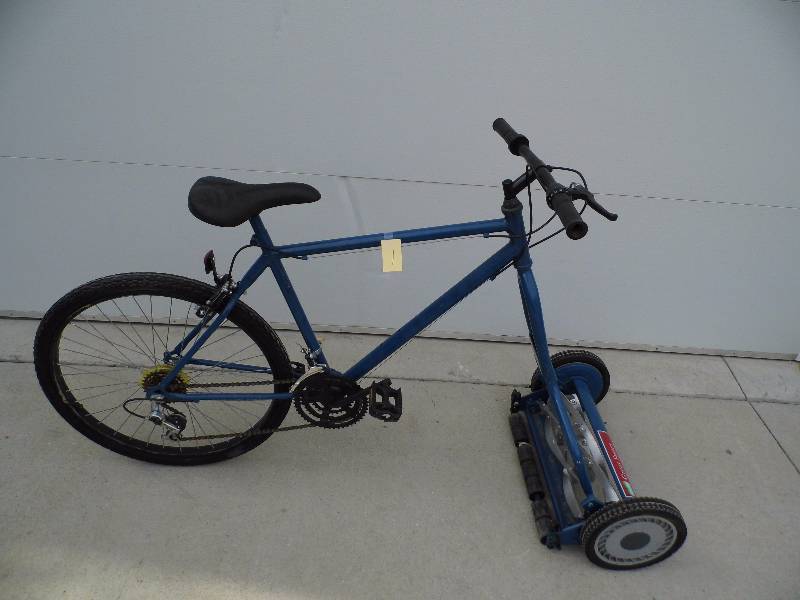 lot 1 image: Great States Riding Lawnmower