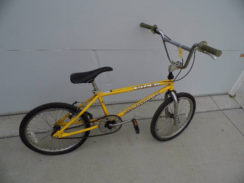 lot 2 image: Viper Diamondback Bike