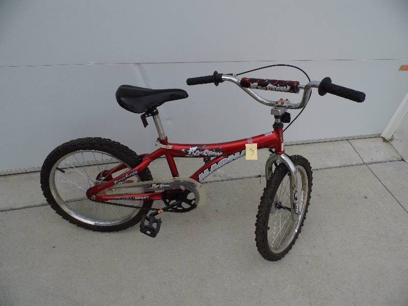 lot 3 image: RipClaw Magna Bike