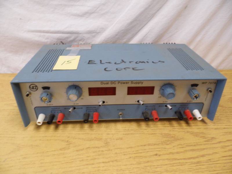 lot 15 image: Dual Power Supply