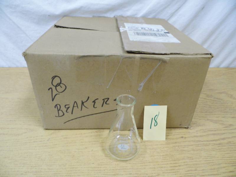 lot 18 image: 28 Beakers