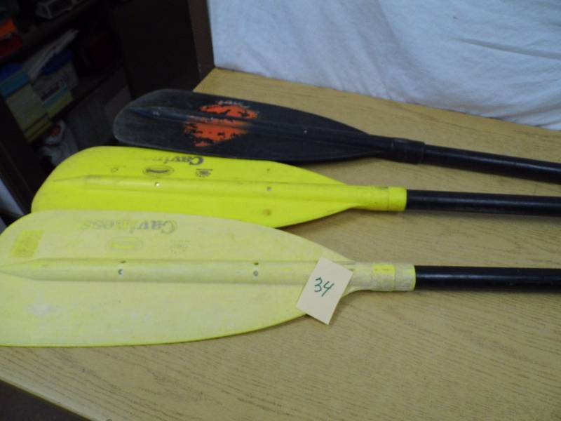 lot 34 image: Oars