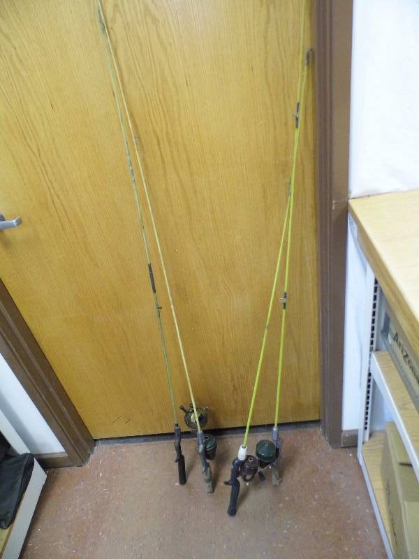 lot 35 image: 4 Fishing Rods
