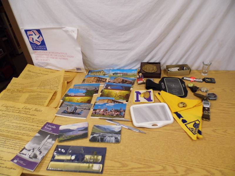 lot 39 image: Collectibles