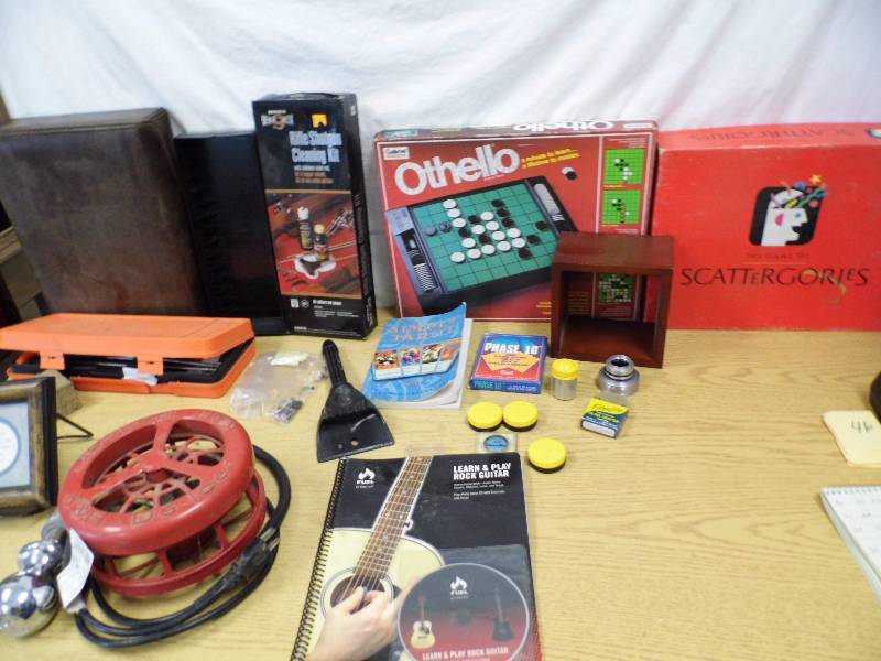 lot 46 image: Games - Gun Cleaning Kit - De Icer