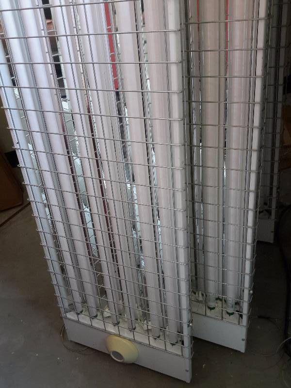 4, 6 bulb T8 type Fluorescent fixtures.. 2ft x 4ft