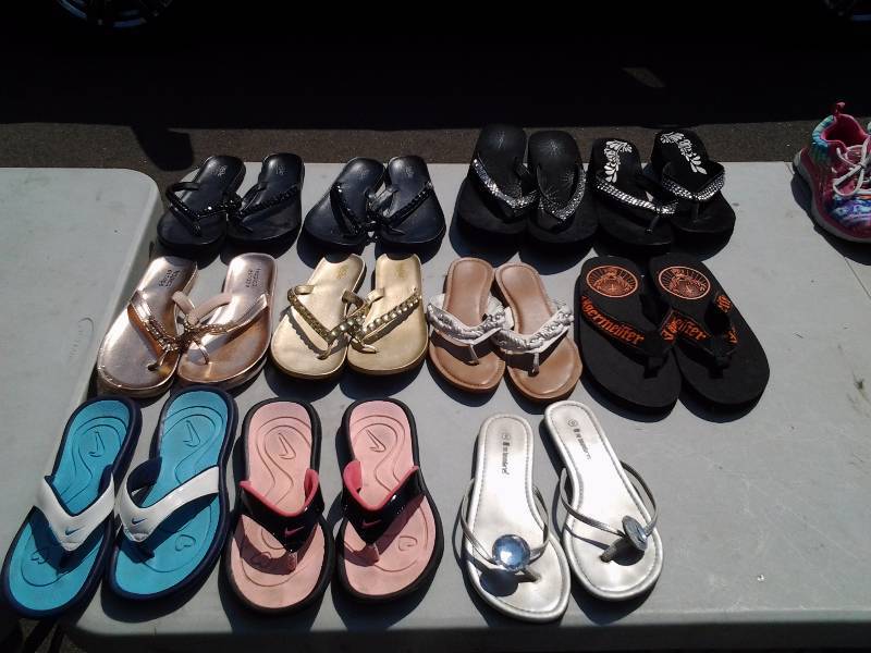 Lot Of Flip Flop Sandals Size 6