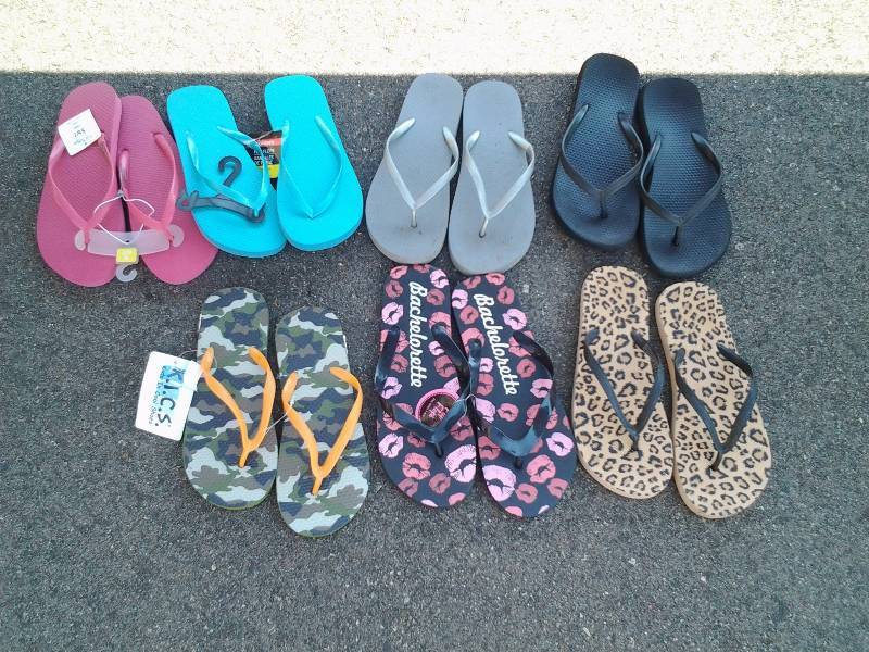 Lot Of Flip Flops & Sandals Size 6