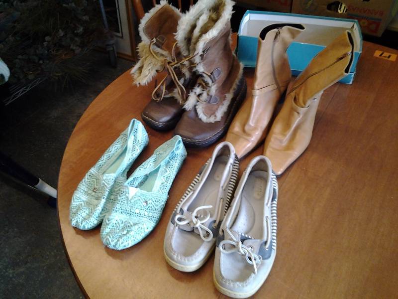 Lot Of Ladies Shoes & Boots Size 8 Sperry Top Siders, Nine West Ankle Boots, More