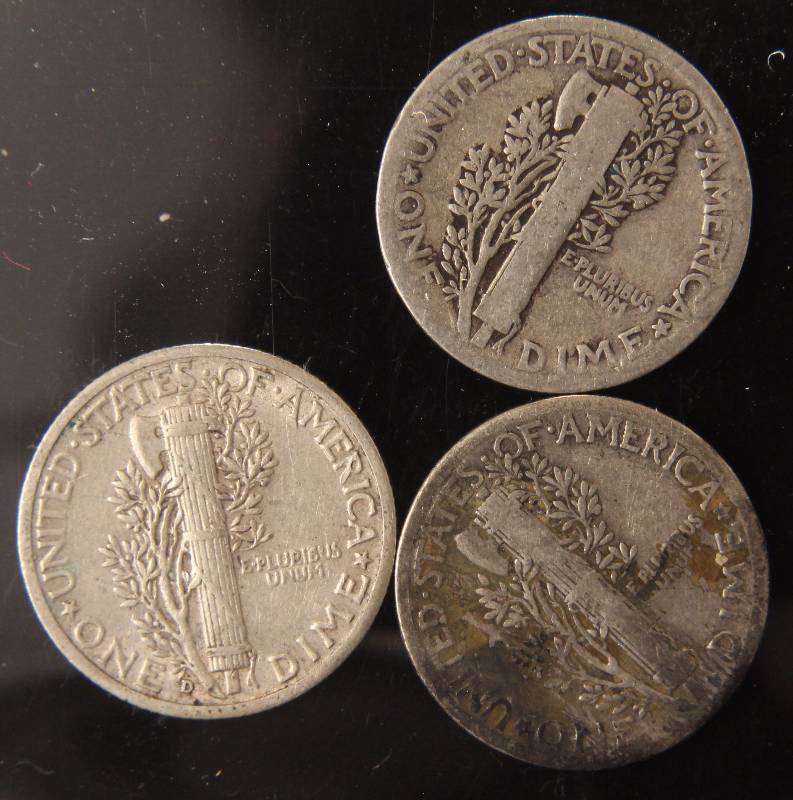 lot 60 image: GROUP OF 3 SILVER MERCURY DIMES AS PICTURED