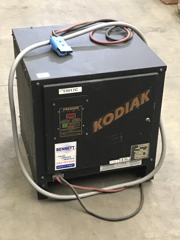 lot 49 image: Kodiak Premiere Commercial 24Volt B...