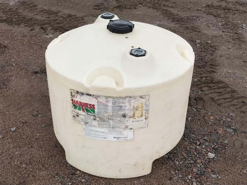 lot 27 image: 100-Gallon Poly Tank ...