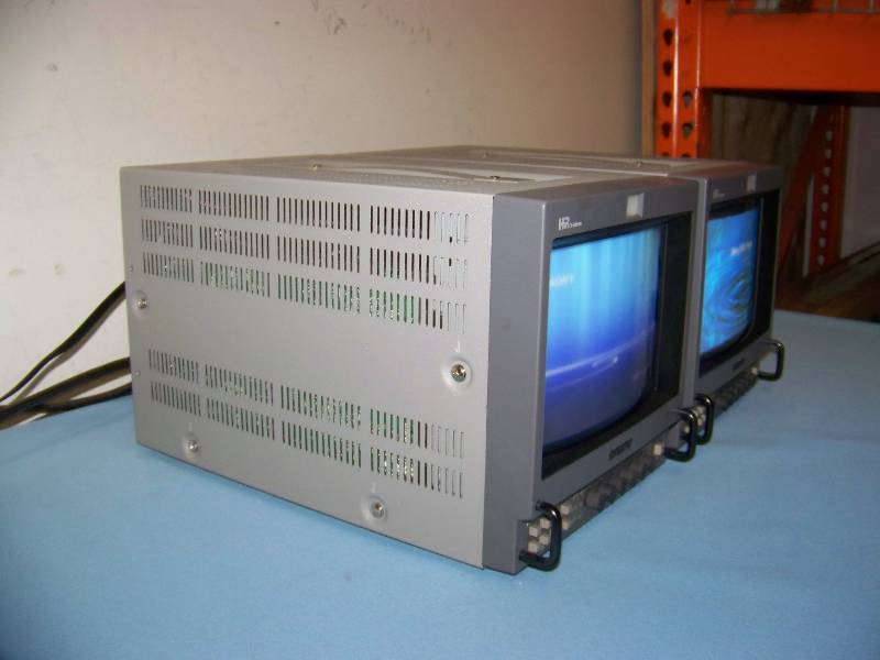 lot 78 image: (2) Sony, 8, Trinitron, Professional, Color Video Monitors