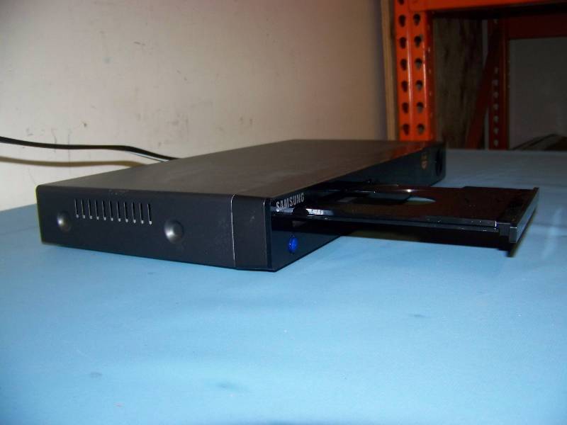 lot 59 image: Samsung, DVD  CD Player with HDMI Output