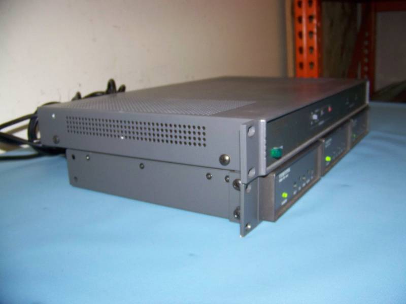 lot 91 image: (1) VideoTek, Color Sync Generator and (3) VideoTek, Video Distribution Amplifiers  Amps