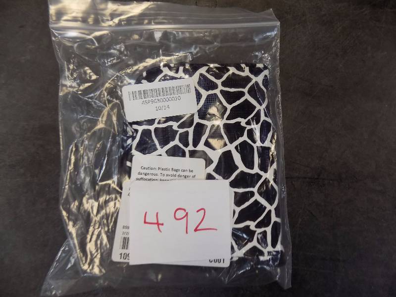 lot 492 image: Black Giraffe Print Jewelry Wallet