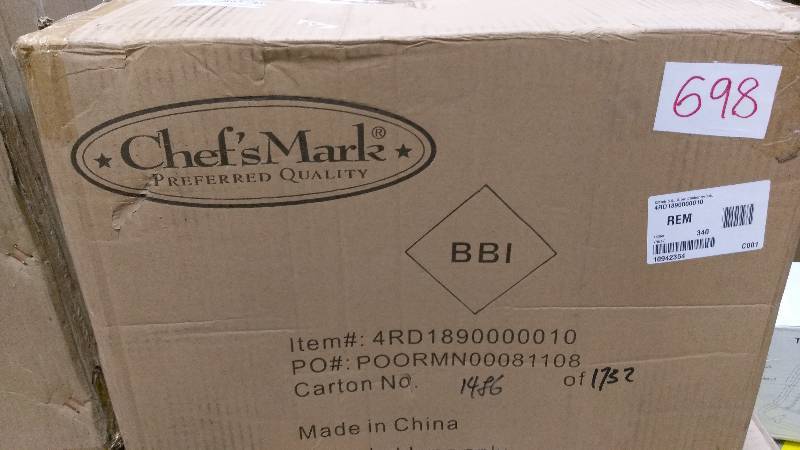 lot 698 image: Chefs Mark 6.5-Qt. Slow Cooker with Mini Crock