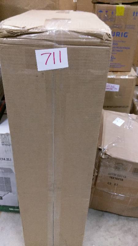 lot 711 image: Master Craft 4-Shelf Adjustable Heavy-Duty Shelving