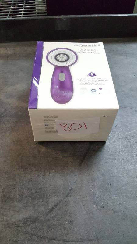 lot 801 image: Michael Todd Soniclear Petite Purple Majesty