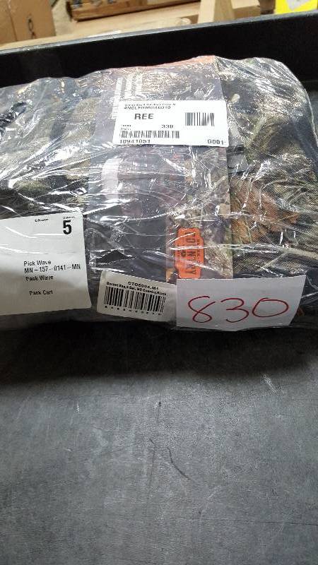lot 830 image: Bucket Bag, 5 Gal, Black Rhino Mossy Oak