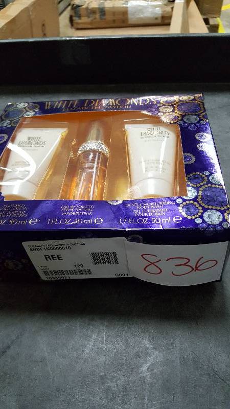 lot 836 image: Womens White Diamonds 3-Pc. Gift Set by Elizabeth Taylor