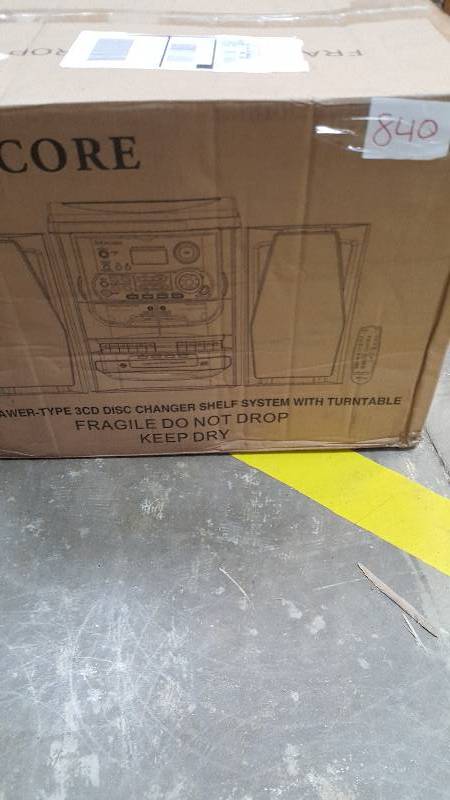 lot 840 image: Encore Technology 3 CD Turntable with Headphones