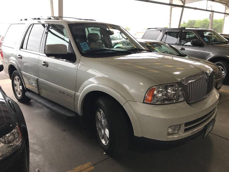 2005 Lincoln Navigatior Luxury