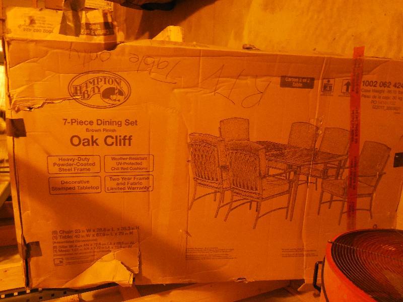 OAK CLIFF PATIO DINING TABLE
