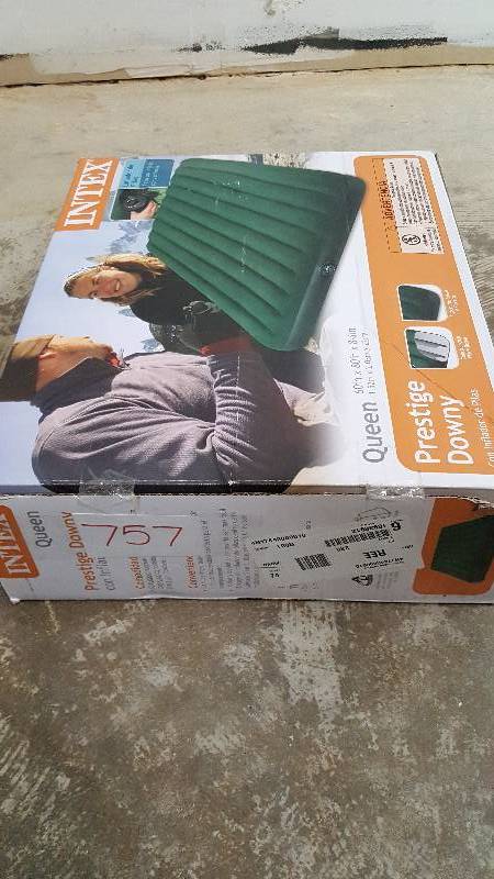 lot 757 image: Queen Airbed wPump