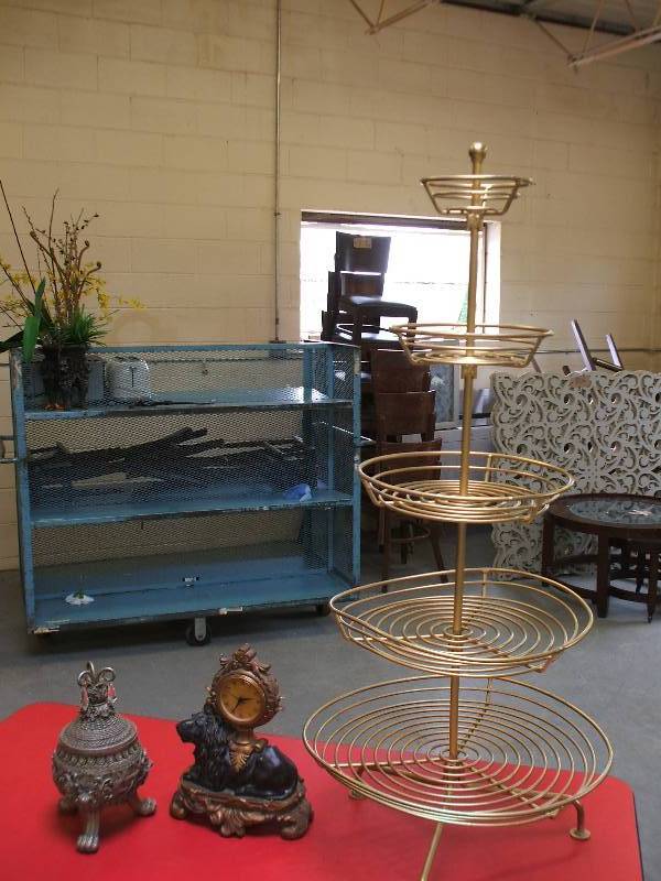 lot 808 image: ACCESSORIES