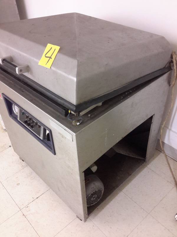 lot 4 image: CRYOVAC Vacuum Sealer