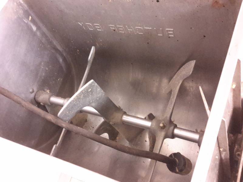 lot 6 image: Butcher Boy Meat Mixer