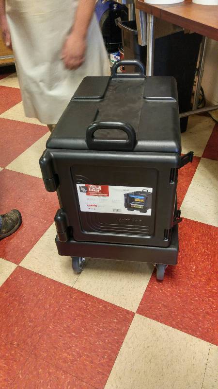 lot 12 image: CAMBRO insulated Pan Carrier