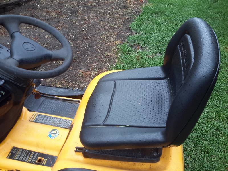 2003, 24 HP Cub Cadet Lawn Tractor