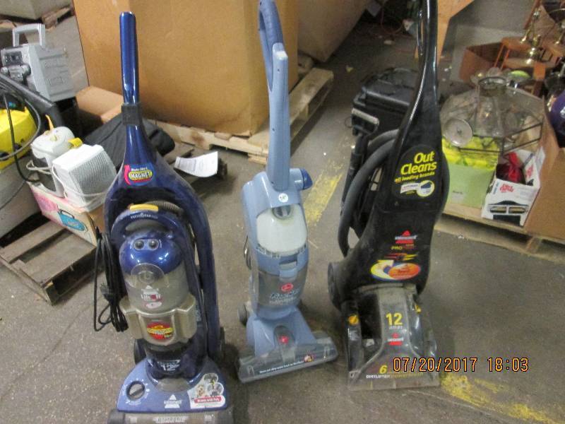 lot 211 image: 1 proheat carpet cleaner ,1 hoover ...