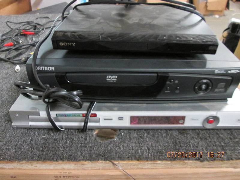 lot 213 image: 3 dvd players all tested and work ...