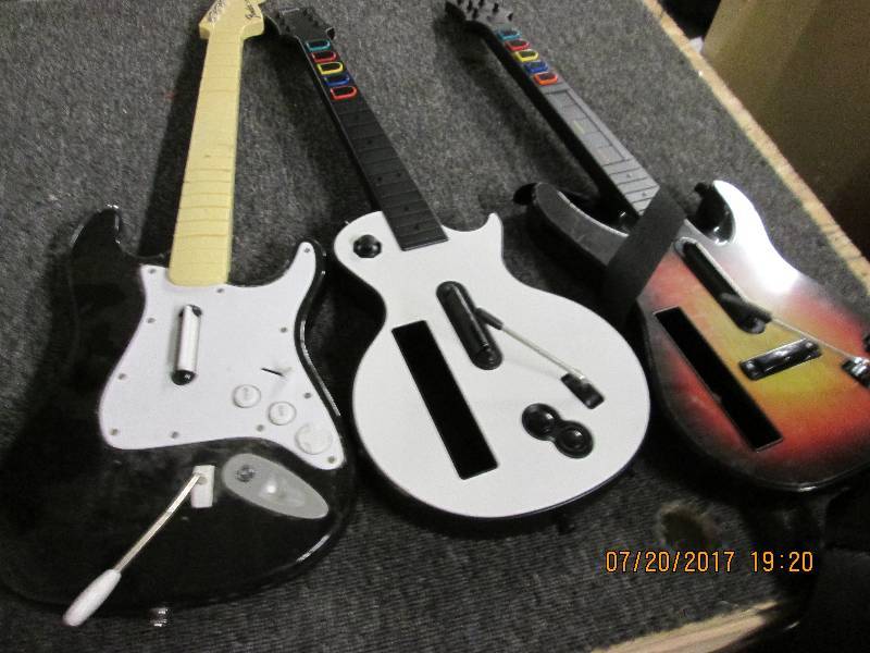lot 225 image: 3 guitar hero guitars ...