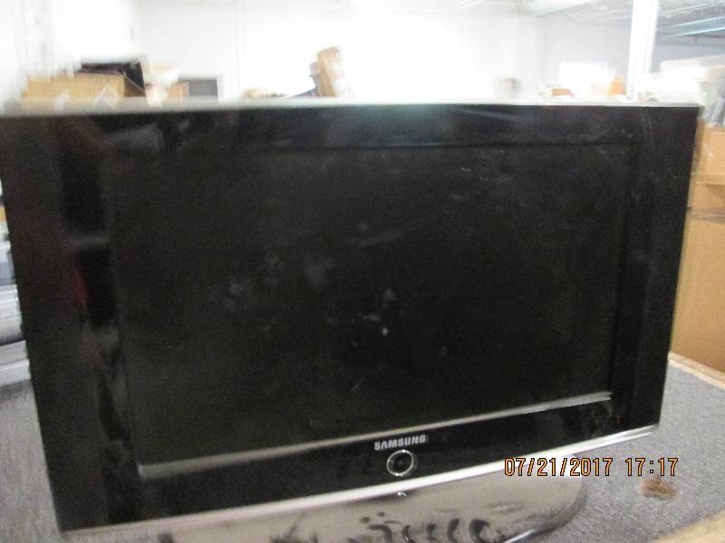 lot 234 image: samsung 23 inch t.v. tested and wor...