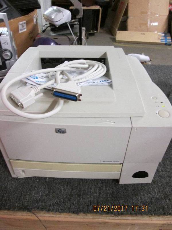 lot 236 image: hp printer powers on ...