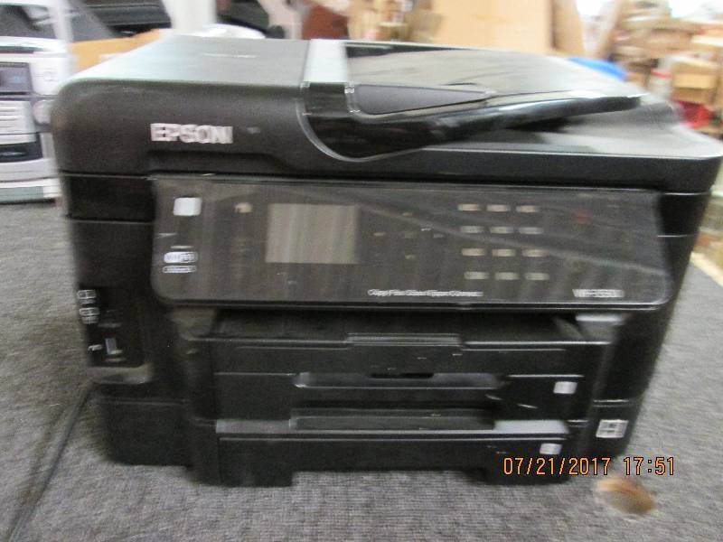 lot 240 image: epson wf-3530 powers on and everyth...