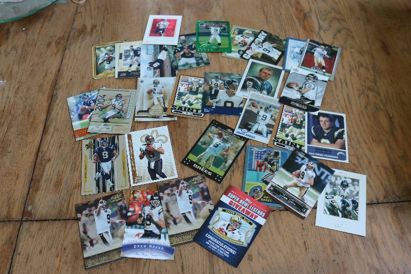 lot 106 image: 30 Drew Brees cards...