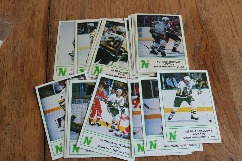 lot 151 image: 1986 & 1987 North star 7-Eleven set...