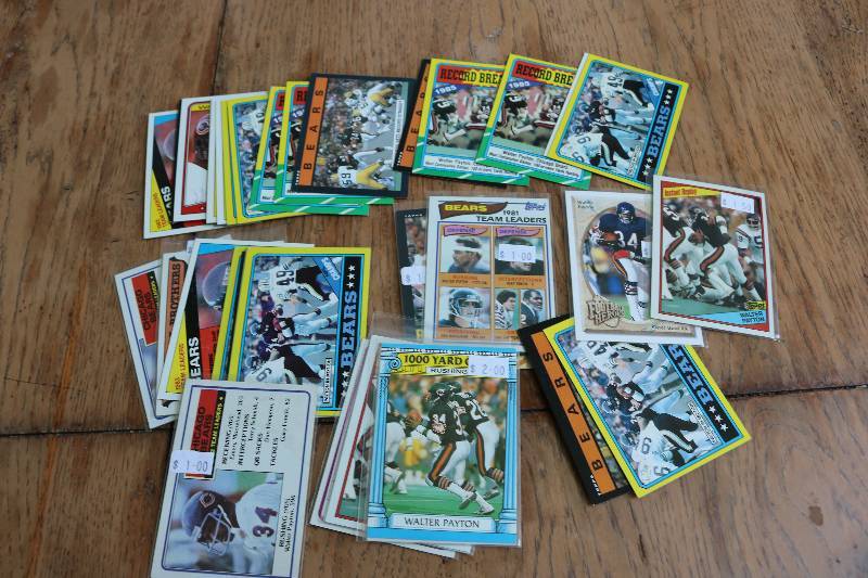 lot 171 image: 40 Walter Peyton cards...