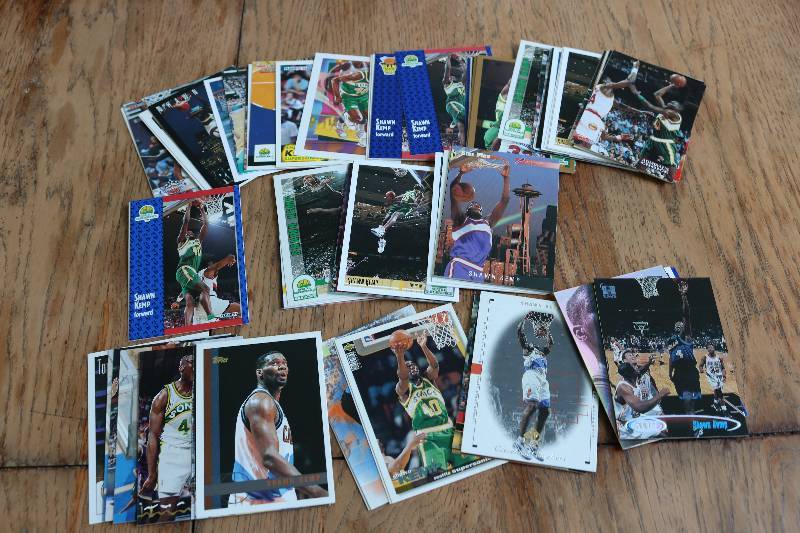 lot 182 image: 80 Shawn Kemp cards...